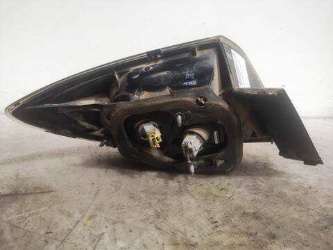 Foto 2ª: Piloto Trasero Derecho Mazda 3 Y6 BERLINA (2005)