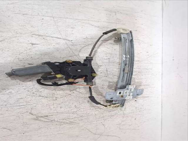 Foto 3ª: Elevalunas Manual Trasero Izquierdo Kia Rio 1.5 CRDI 110CV [D4FA] (2005)