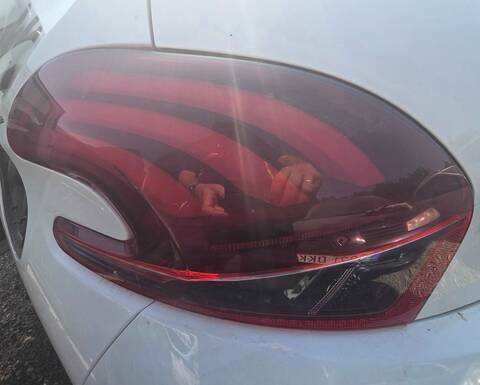 Piloto Trasero Izquierdo Peugeot 208 STYLE 82CV 60KW