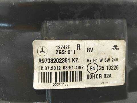 Foto 3ª: Faro Derecho Mercedes Atego 10XX K OM934 4X2 KI 156CV (2013)