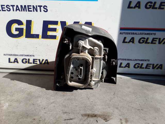 Foto 2ª: Piloto Trasero Derecho Volkswagen Polo 1.9 TDI 0CV [ATD] (2003)