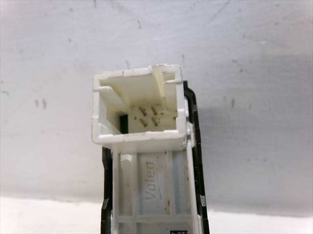 Foto 4ª: Botonera Elevalunas Opel Crossland 1.2 G 2021- [HN05] (2024)