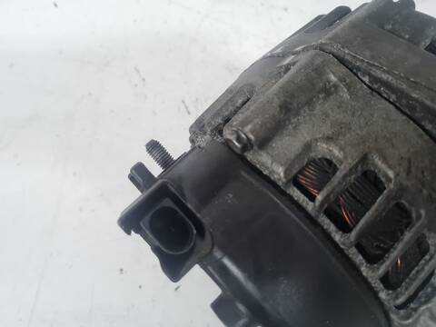 Foto 3ª: Alternador Bmw Serie 1 114 123D COUPE 204CV 150KW [N47D20B] (2009)