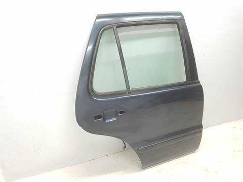 Foto 2ª: Puerta Trasera Derecha Mercedes Clase ML 270 2.7 CDI 20V CAT 163CV 120KW AUT. 163.113) W163) OM612 (1999)