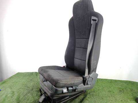 Asiento Delantero Izquierdo Mercedes Atego 1321 LS 4X2 211CV 155KW
