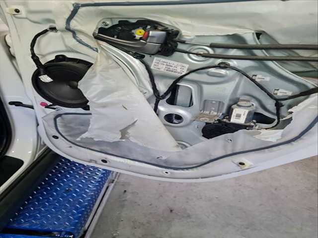 Foto 1ª: Elevalunas Manual Trasero Derecho Hyundai ix35 1.7 CRDI 116CV 85KW (2012)