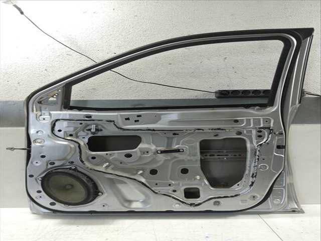 Puerta Delantera Derecha Nissan Navara 190 CV 140KW