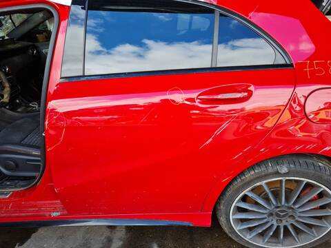 Puerta Trasera Izquierda Mercedes Clase A 140 A 45 AMG 4-MATIC 176.052) 360CV 265KW