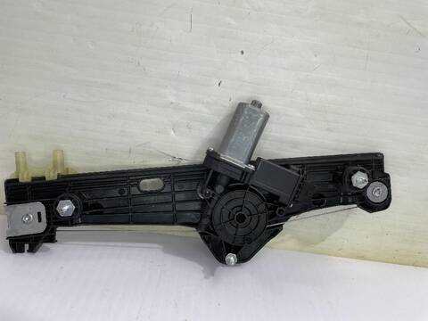 Foto 2ª: Elevalunas Manual Trasero Derecho Jeep Avenger ALTITUDE (2022)