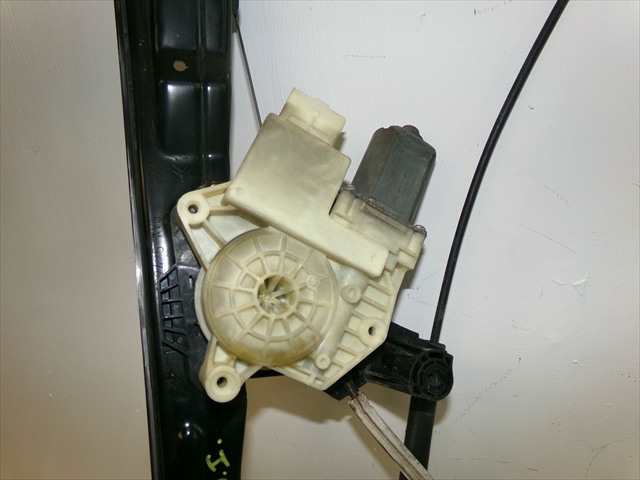 Foto 2ª: Elevalunas Eléctrico Delantero Izquierdo Peugeot 308 1.6 HDI 2013-2017 [9H05] (2014)