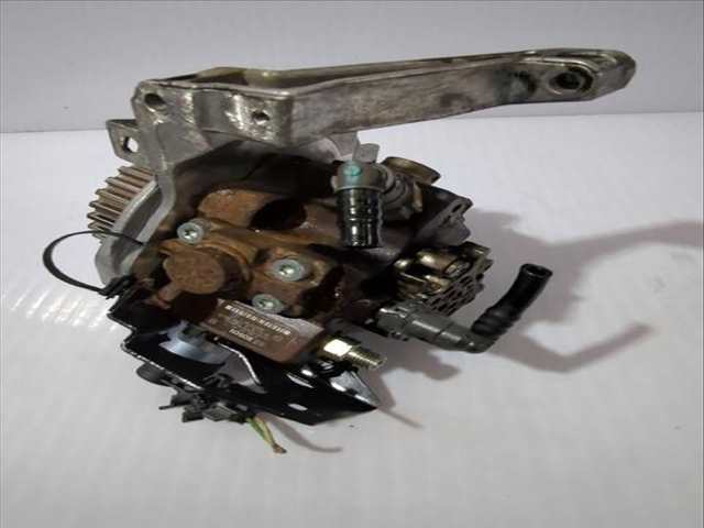 Foto 3ª: Bomba Inyeccion Citroen C4 1.6 HDI 109CV [9HY (DV6TED4) 9HZ (DV6TED4)] (2006)