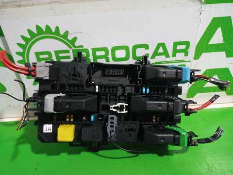 Foto 3ª: Caja Reles Fusibles Opel Astra ESSENTIA BERLINA 90CV 66KW [Z14XEP] (2006)