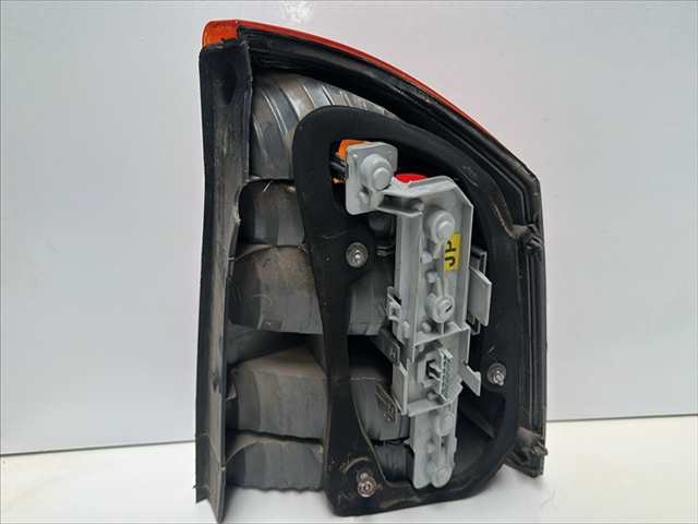 Foto 2ª: Piloto Trasero Izquierdo Opel Vectra 2.2 DT (2003)