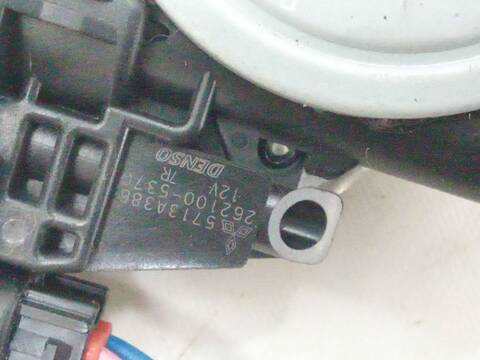 Foto 4ª: Elevalunas Eléctrico Delantero Derecho Mitsubishi Outlander HIBRIDO PHEV KAITEKI 4WD HIBRIDO 203CV 89KW (2015)