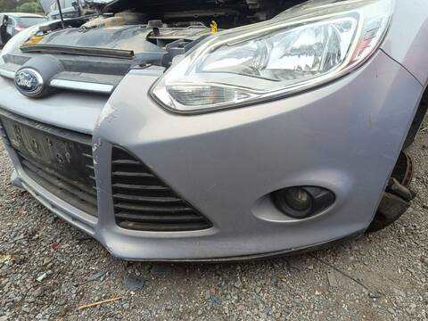Foto 2ª: Paragolpes Delantero Ford Focus TREND 125CV 92KW (2014)