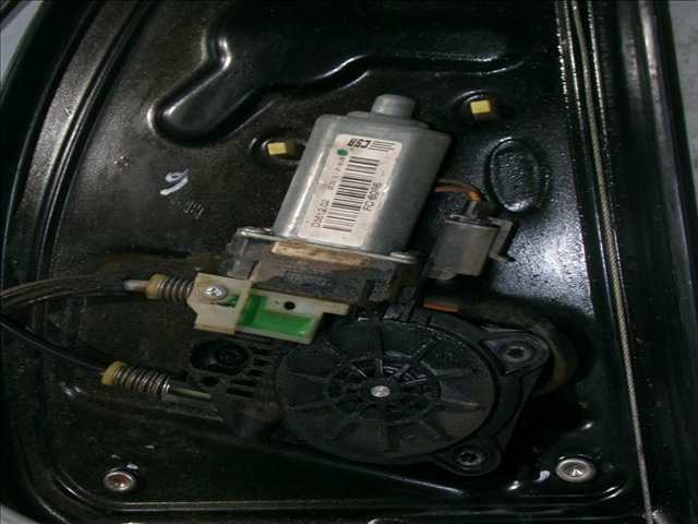 Foto 3ª: Elevalunas Eléctrico Trasero Izquierdo Land Rover Freelander 2.2 D 2007-2014 [224DT] (2012)