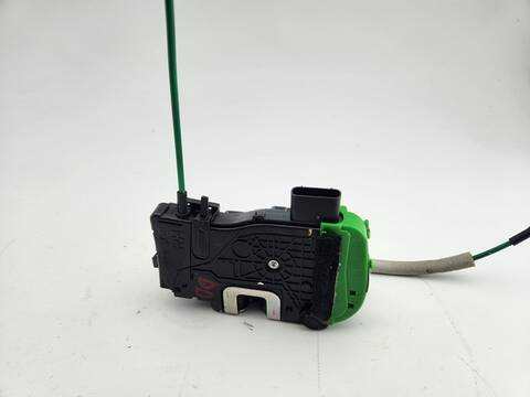 Cerradura Puerta Delantera Derecha Hyundai i40 STYLE 141CV 104KW