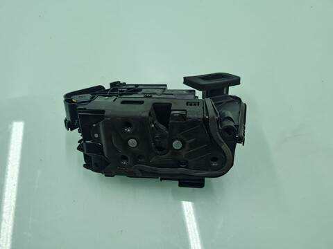 Foto 3ª: Cerradura Puerta Delantera Derecha Volkswagen Golf SPORT 131CV 96KW [DPBA] (2020)