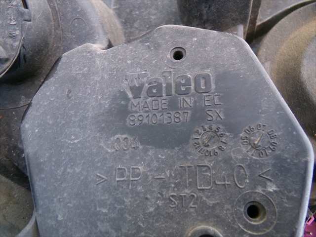 Foto 2ª: Faro Izquierdo Fiat Punto 1.3 JTD 2006-2012 [199A2000] (2011)
