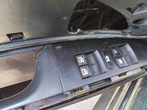 Foto 4ª: Botonera Elevalunas Seat Leon COMFORT LIMITED 102CV 75KW [BSE] (2006)