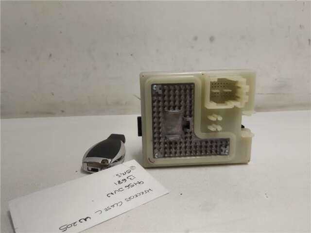 Foto 2ª: Motor de Arranque Mercedes Clase C 160 2.1 C 220 BLUETEC - D (205.004) [2.1 LTR. - 125 KW CDI CAT]