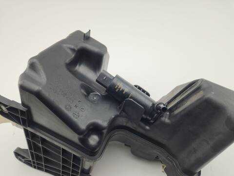 Foto 4ª: Deposito Limpiaparabrisas Volkswagen Golf 1.6 TDI 105CV 77KW [CLHA] (2014)