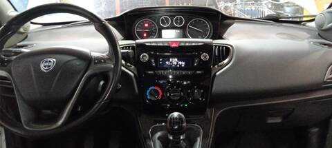 Salpicadero Lancia Y 1.2 CAT 69CV 51KW