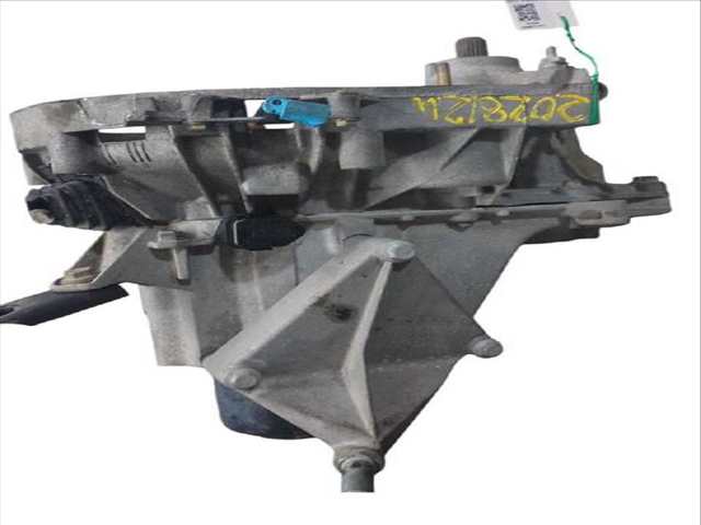 Foto 2ª: Caja Cambios Renault Megane 1.4 16V LA0D LA1H LA0W LA10) I CLASSIC LA0/1_) (1996)