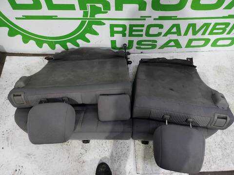 Foto 3ª: Asientos Traseros Kia Sorento 2.5 CRDI 170CV [D4CB] (2002)