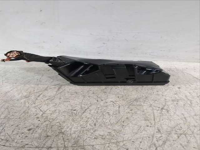 Foto 2ª: Caja Reles Fusibles Volkswagen T-Roc 1.6 TDI 115CV [DGTE] (2017)