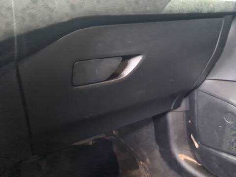 Foto 2ª: Guantera Ford Focus ST-LINE 155CV 114KW [M0DC] (2024)