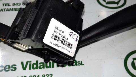 Foto 3ª: Mando Multifuncion Volkswagen Golf SPORTLINE BERLINA 140CV 103KW [BKD] (2004)