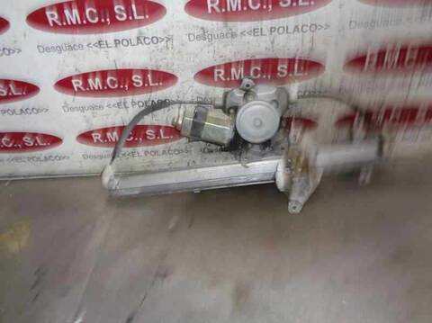 Foto 2ª: Elevalunas Eléctrico Delantero Derecho Nissan Navara 2.5 TD 16V CAT 133CV 98KW PICK-UP D22) [YD25] (2005)