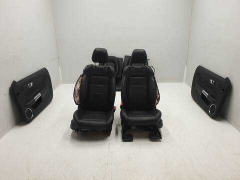 Juego Asientos Completos Ford Mustang BASIS