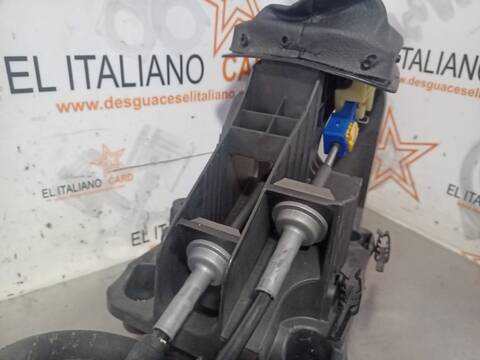 Foto 3ª: Palanca de Cambio Peugeot 308 CONFORT 109CV 80KW [9HX O 9H02] (2010)