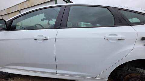 Puerta Trasera Izquierda Ford Focus ST-LINE R B 125CV 92KW