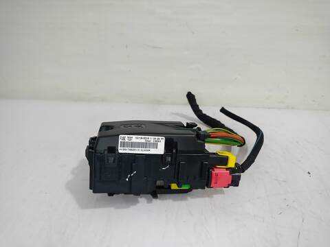 Foto 2ª: Caja Reles Fusibles Peugeot 308 ACTIVE 110CV 81KW [HNZ / HNP] (2020)
