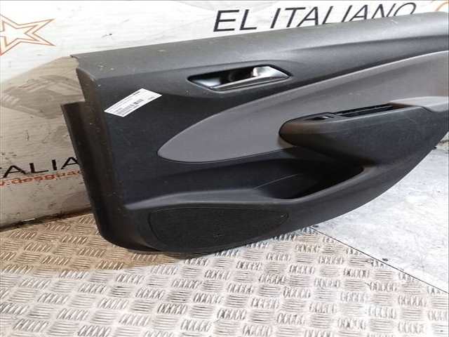 Foto 4ª: Tapizados Cartoneras Opel Crossland INNOVATION 131CV 96KW [HN05] (2019)