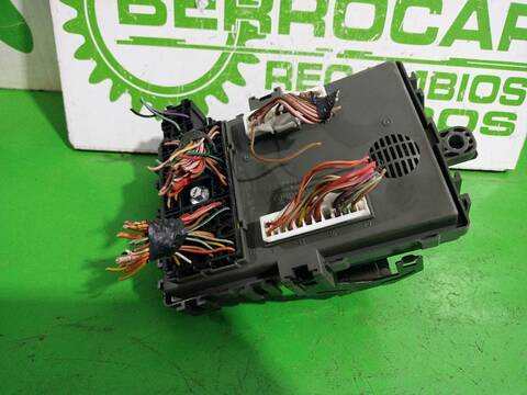 Foto 2ª: Caja Reles Fusibles Chevrolet Aveo LS 101CV [F14D4] (2006)