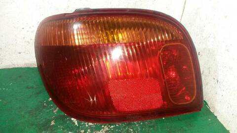 Piloto Trasero Izquierdo Toyota Yaris 1.4 TD CAT 75CV 55KW