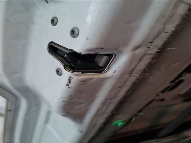Cerradura Puerta Delantera Izquierda Mercedes Sprinter 310/311/313/314/316 CDI 906.631/633/635/637) 114CV 84KW CAJA CERRADA