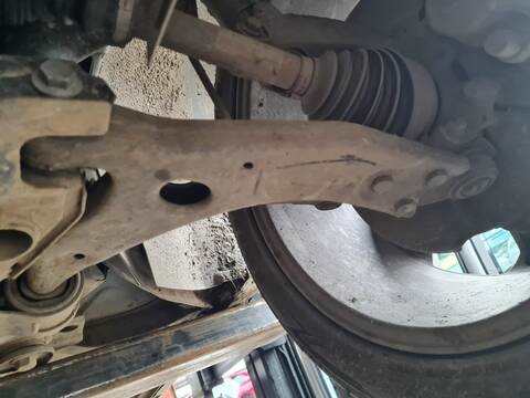 Brazo Suspension Delantero Izquierdo Ford Kuga TITANIUM S 4X2 140CV 103KW