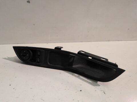 Botonera Elevalunas Ford Focus M1DA