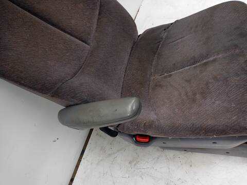 Foto 3ª: Asiento Delantero Izquierdo Chrysler Voyager 2.5 TD FAMILY 116CV 85KW [425CLIRSX] (2000)