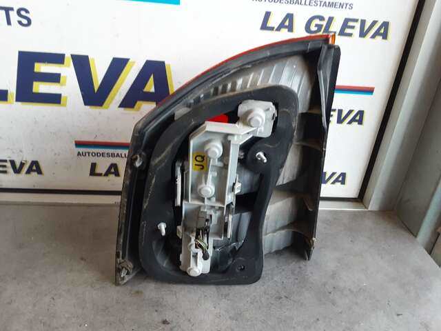 Foto 2ª: Piloto Trasero Derecho Opel Vectra 2.0 DTI [Y20DTH] (2002)