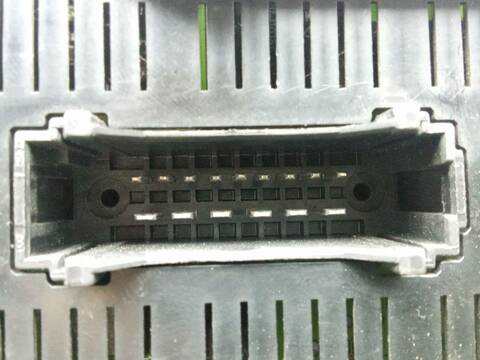 Foto 2ª: Centralita Motor ECU Renault Clio 1.9 DTI B/CB0U) 80CV 59KW [F9Q782] (2002)