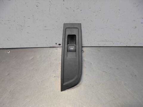Botonera Elevalunas Skoda Kamiq ACTIVE 115CV 85KW
