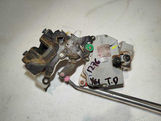 Foto 2ª: Cerradura Puerta Trasera Derecha Nissan Patrol 2.8 TD [RD28ETI] (1999)