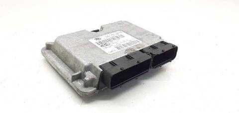 Foto 1ª: Centralita Motor ECU Volkswagen Bora CONCEPTLINE BERLINA 105CV 77KW [AZD] (2001)