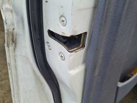 Cerradura Puerta Delantera Izquierda Nissan Terrano 2.7 TDI 4WD 125CV 92KW